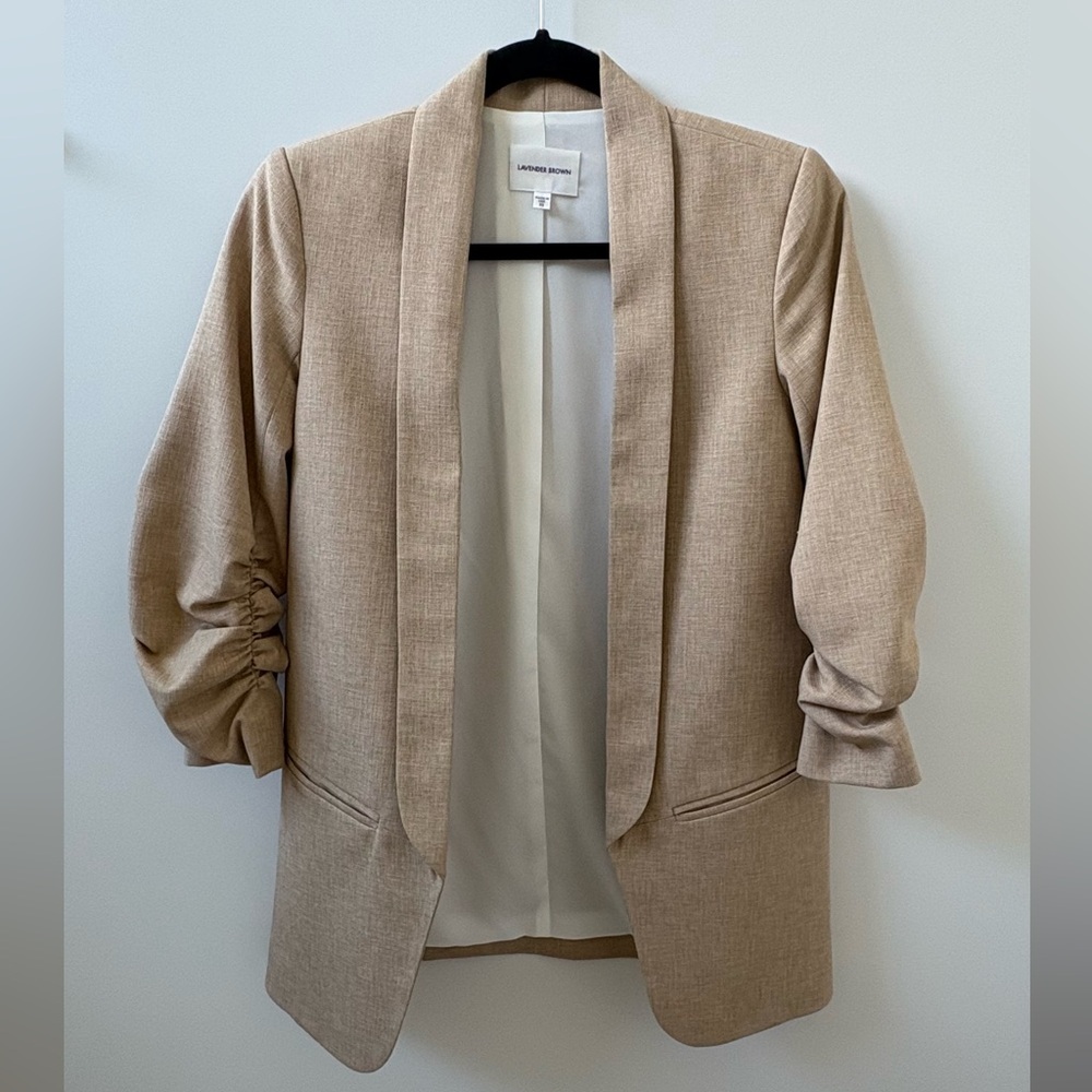 Chic Beige Women's Blazer